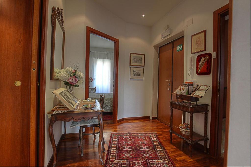 Rent Rooms Filomena E Francesca Rome Bagian luar foto